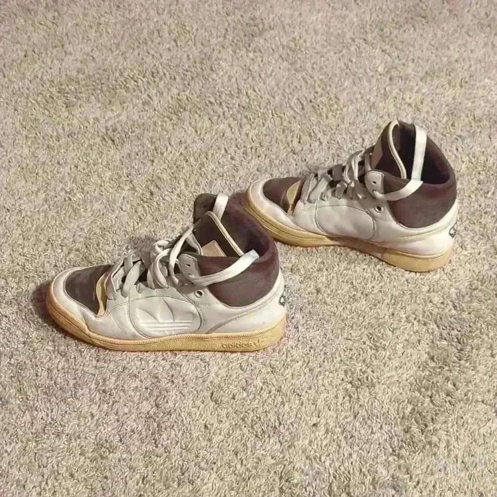 Adidas "Respect Me" shoes, white, brown and yellow, size 7 - Picture 3 of 9